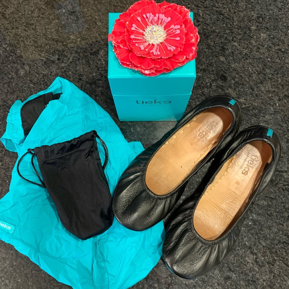 Size 8 Matte Black Tieks excellent used condition
